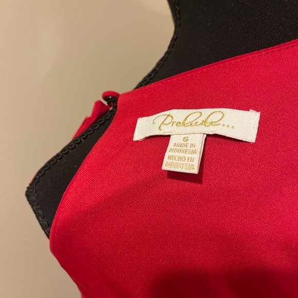 V NECK MINI CHRISTMAS PARTY DRESS WITH RHINESTONE ACCENTS BY PRELUDE, SIZE 6 - Picture 2 of 5